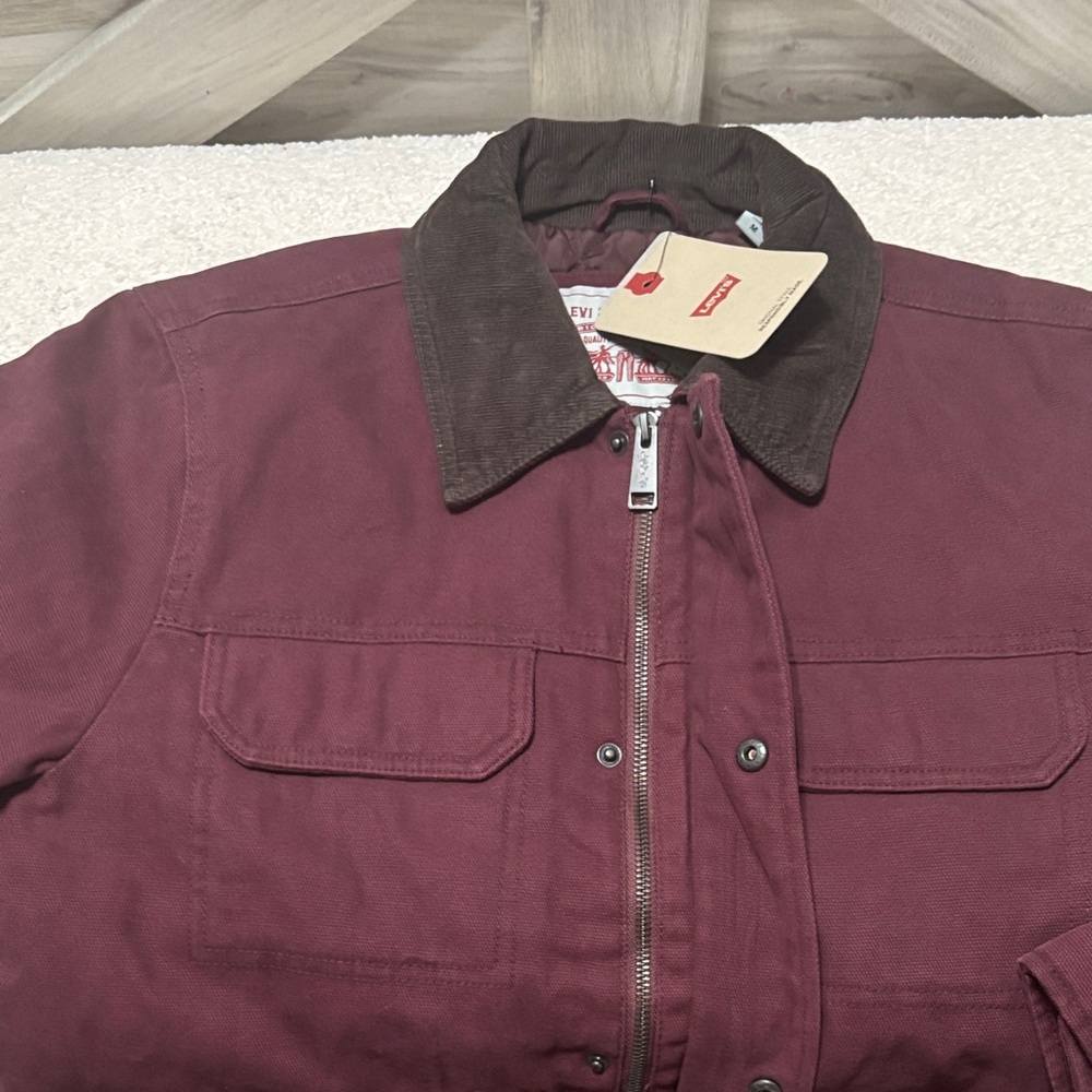 Levi's Men's Maroon burgundy Jacket with Dark Brown Collar - Picture 3 of 7